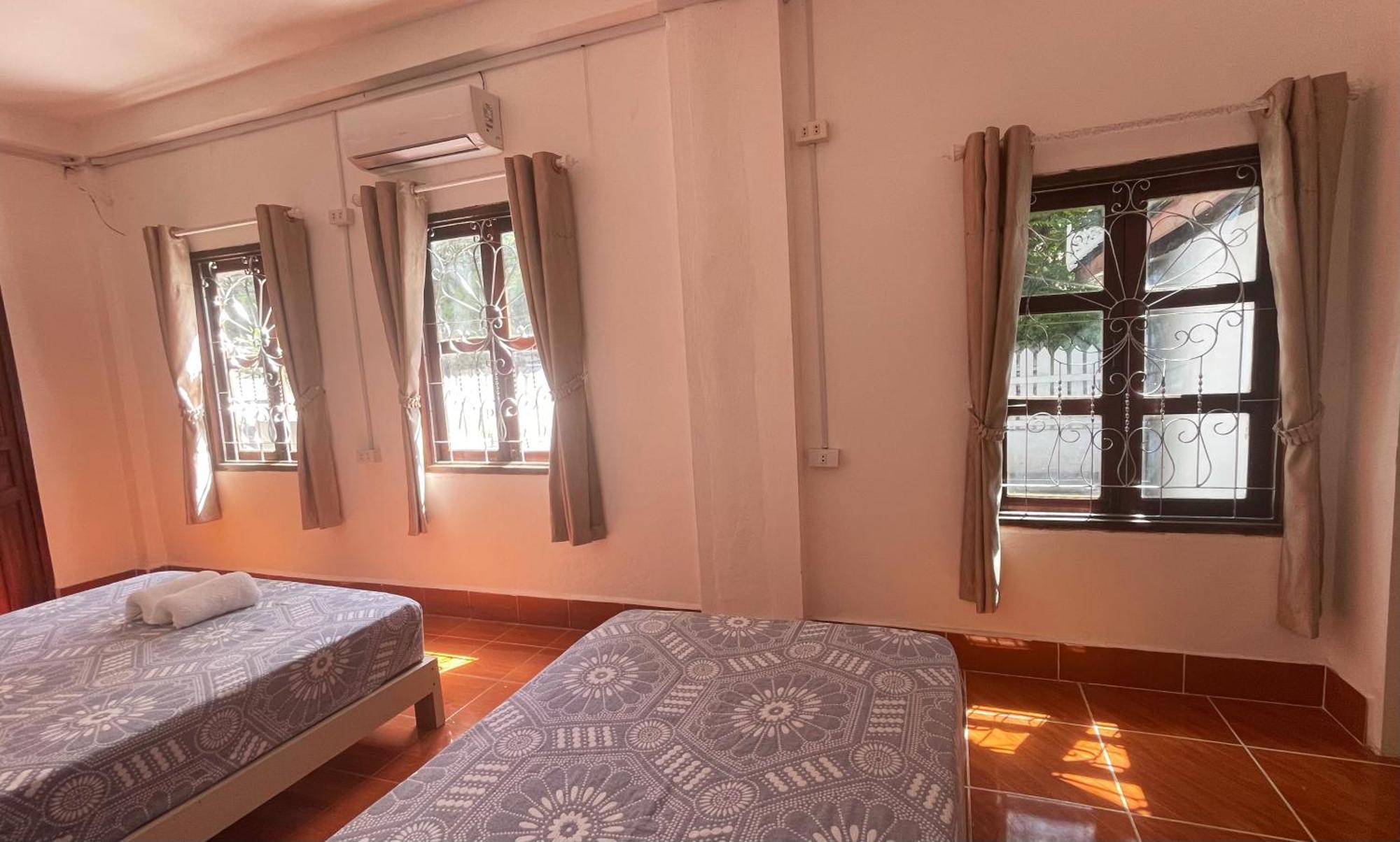 Moukdavan Guesthouse Луанг Прабанг Екстериор снимка